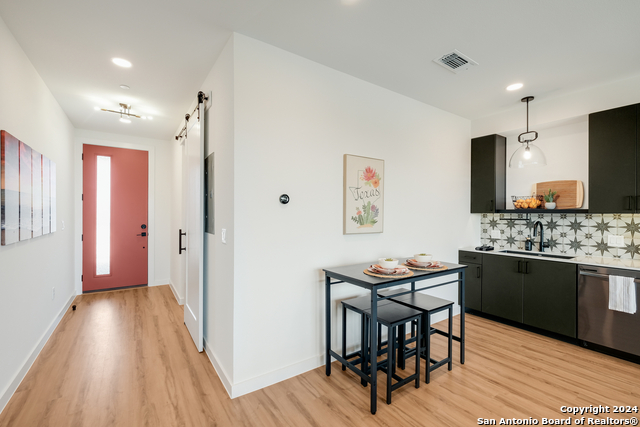 Image 3 of 18 For 2165 Gabriels Place  1206