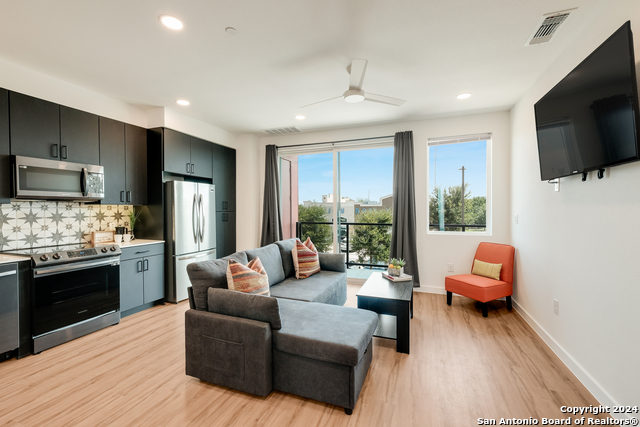 Image 4 of 18 For 2165 Gabriels Place  1206