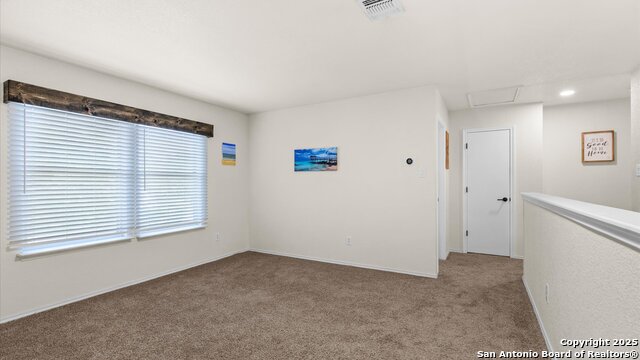 Listing photo id 13 for 8227 Coppergate