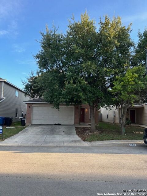 Listing photo id 1 for 6210 Pepperdine Bay