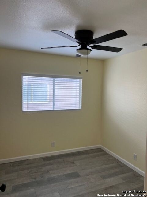 Listing photo id 3 for 6210 Pepperdine Bay