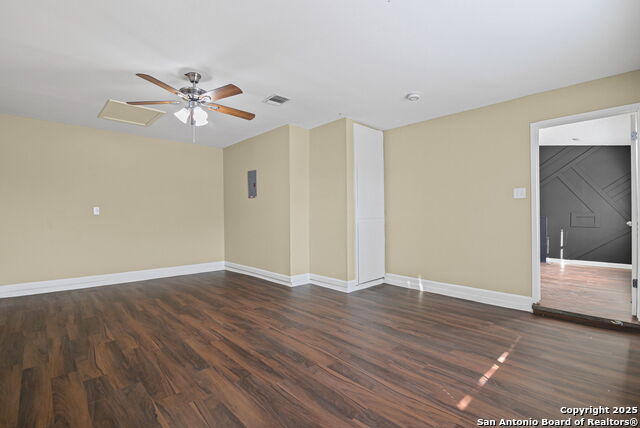 Image 15 of 18 For 8757 Port Of Call