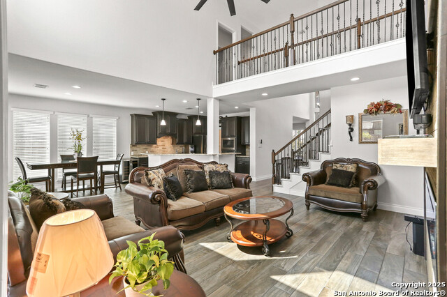 Image 11 of 48 For 14042 Gemma