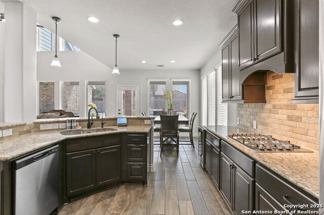 Image 16 of 48 For 14042 Gemma