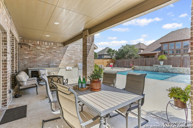 Image 34 of 48 For 14042 Gemma