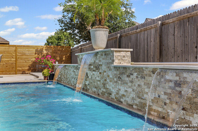 Image 39 of 48 For 14042 Gemma