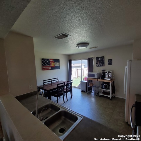 Image 2 of 21 For 10006 Sungate Park