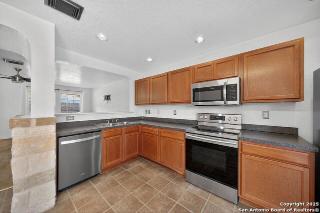 Image 15 of 33 For 6819 Dulce Meadow