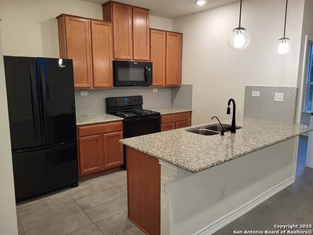 Listing photo id 3 for 10415 Caddo Pass