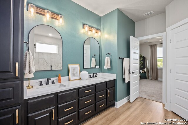 Listing photo id 12 for 135 Lone Oak