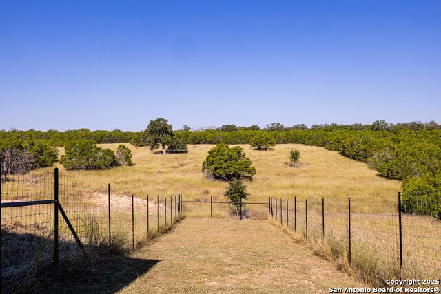 Listing photo id 26 for 135 Lone Oak