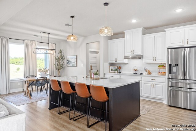 Listing photo id 5 for 135 Lone Oak