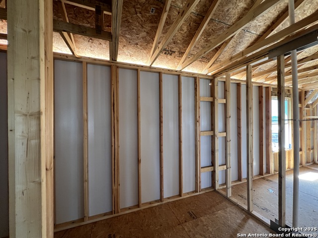 Listing photo id 32 for 12852 Red Apple Rd.