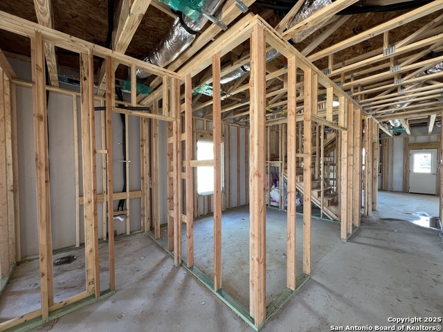 Listing photo id 5 for 12852 Red Apple Rd.