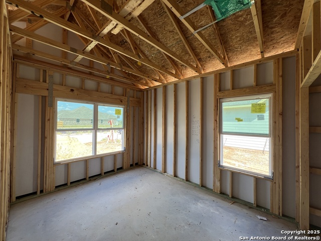 Listing photo id 6 for 12852 Red Apple Rd.