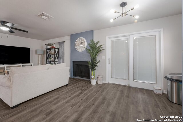 Image 12 of 31 For 12859 Tarrytown St