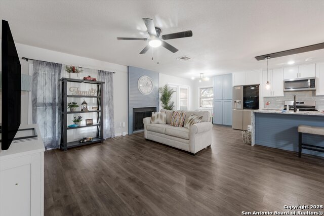 Image 16 of 31 For 12859 Tarrytown St