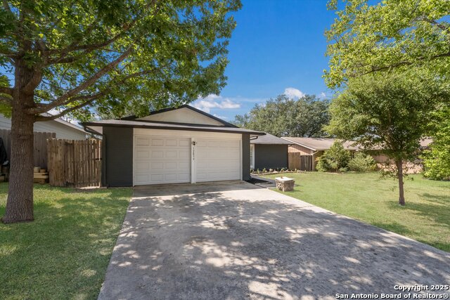 Image 4 of 31 For 12859 Tarrytown St
