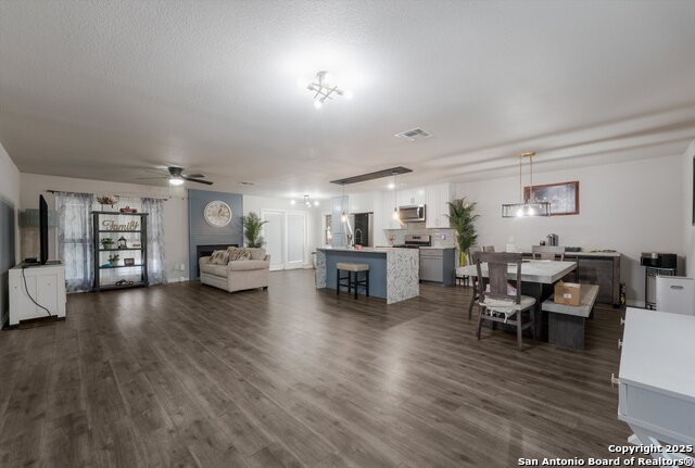 Image 5 of 31 For 12859 Tarrytown St