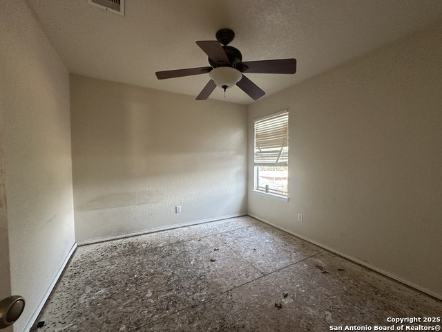 Image 16 of 22 For 202 Agency Oaks