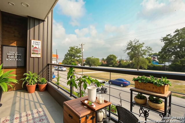 Image 5 of 22 For 130 Lachapelle E