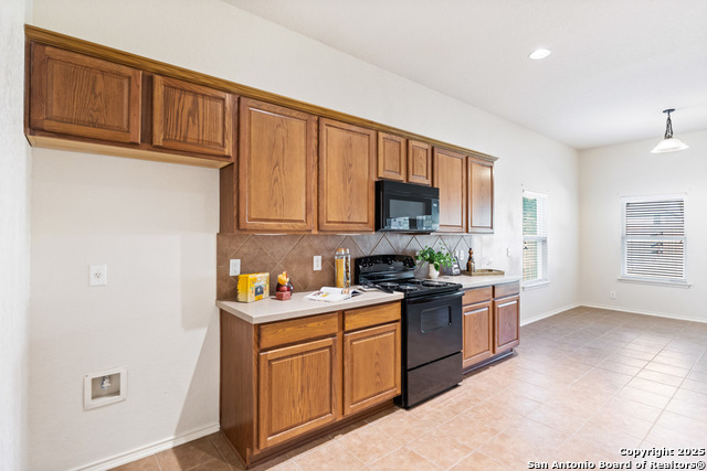 Image 16 of 43 For 318 Birkdale