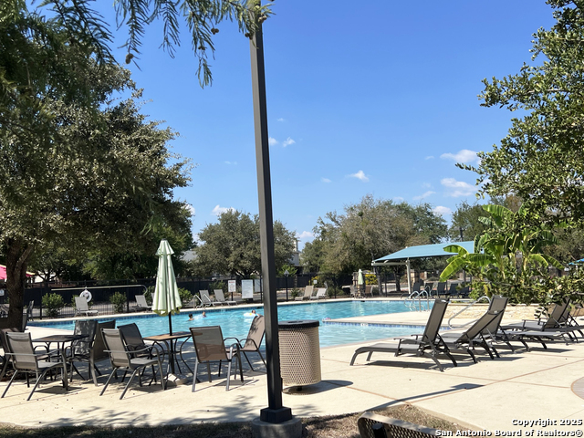 Image 37 of 43 For 318 Birkdale