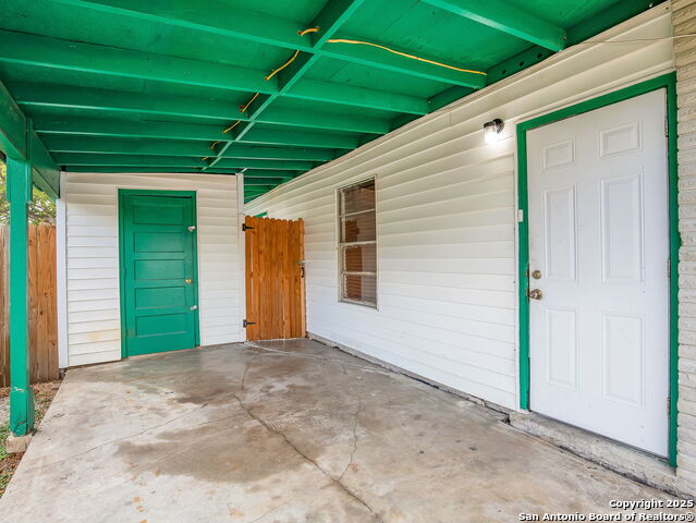 Image 3 of 22 For 1818 Adamston