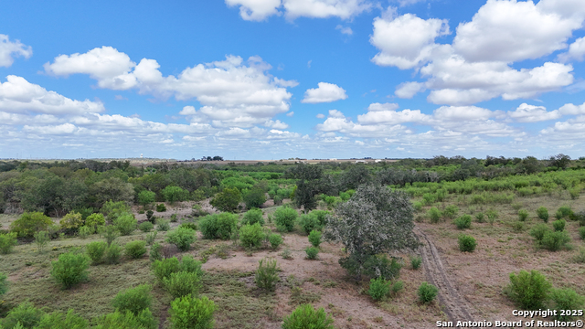 Listing photo id 10 for 4444 Fm 1339