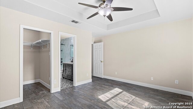 Listing photo id 14 for 2570 Terminal Loop