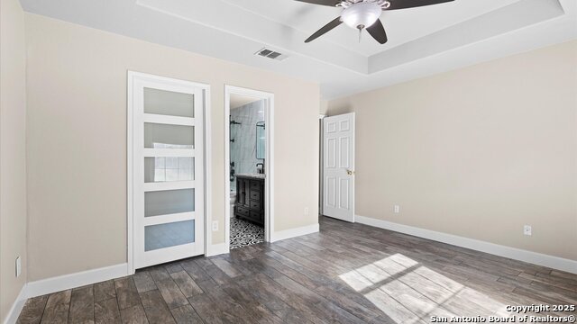 Listing photo id 16 for 2570 Terminal Loop