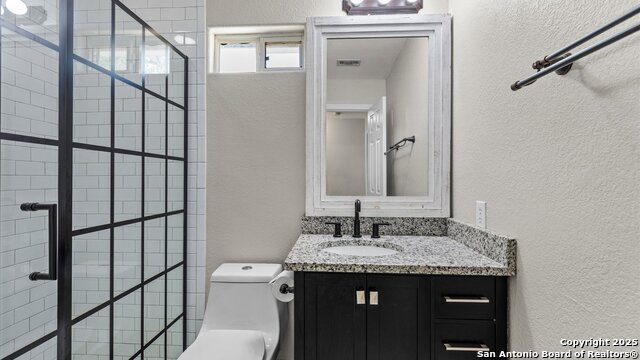 Listing photo id 17 for 2570 Terminal Loop