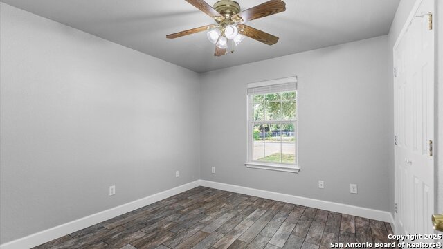 Listing photo id 19 for 2570 Terminal Loop