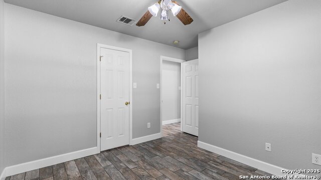 Listing photo id 22 for 2570 Terminal Loop