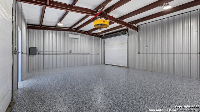 Listing photo id 24 for 2570 Terminal Loop