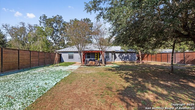 Listing photo id 3 for 2570 Terminal Loop