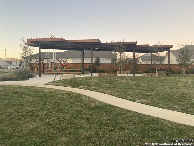 Image 18 of 25 For 1447 Neria Loop