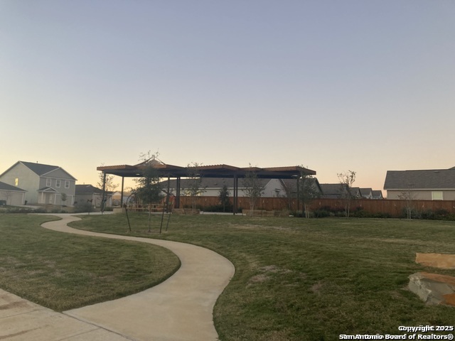 Image 19 of 25 For 1447 Neria Loop