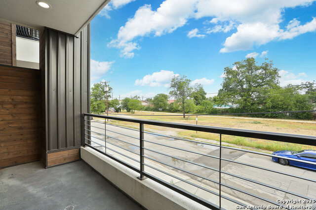 Image 10 of 21 For 138 Lachapelle E