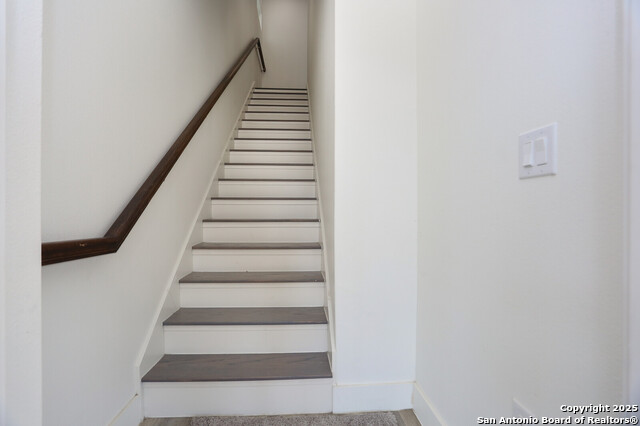 Image 12 of 21 For 138 Lachapelle E