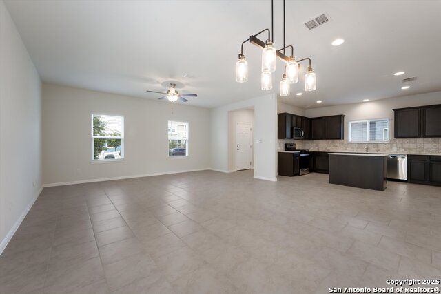 Image 5 of 23 For 235 Mossycup