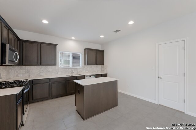 Image 8 of 23 For 235 Mossycup