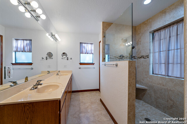 Image 22 of 39 For 28084 Delafield