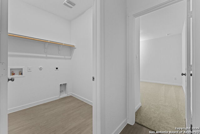 Image 23 of 30 For 31927 Ambrose St