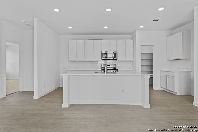 Image 6 of 30 For 31927 Ambrose St