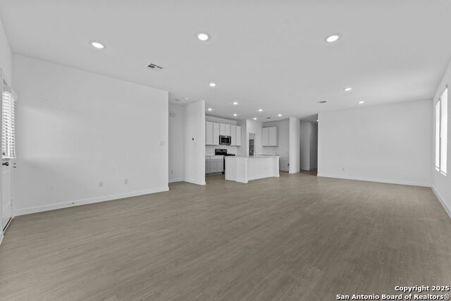 Image 7 of 30 For 31927 Ambrose St