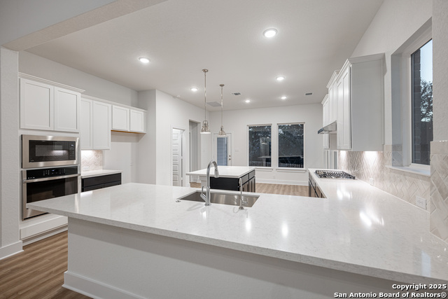 Listing photo id 13 for 322 Glenwood Ranch