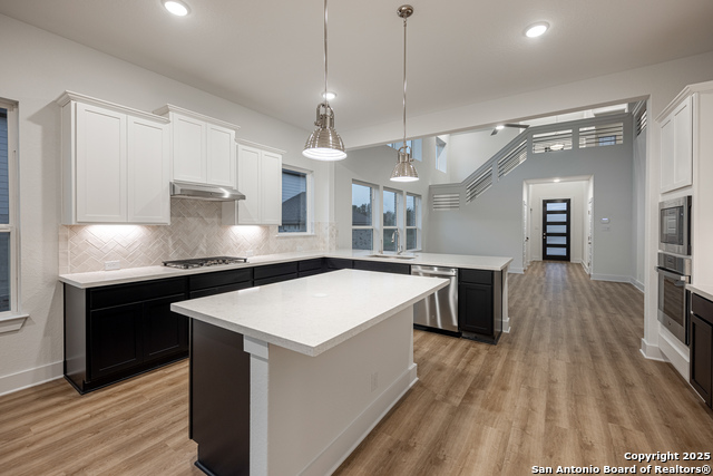 Listing photo id 14 for 322 Glenwood Ranch