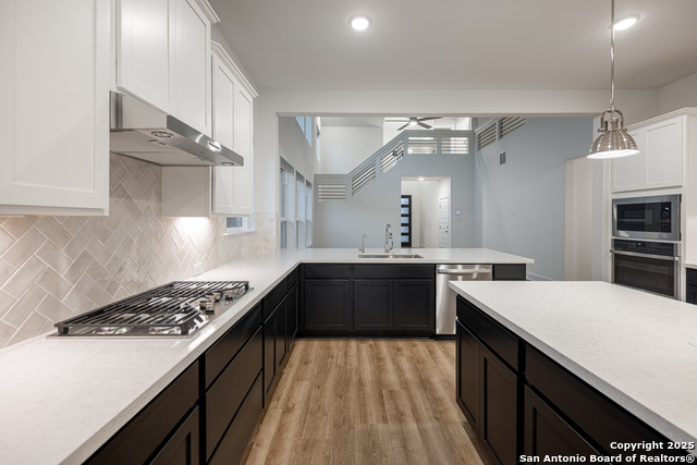 Listing photo id 16 for 322 Glenwood Ranch