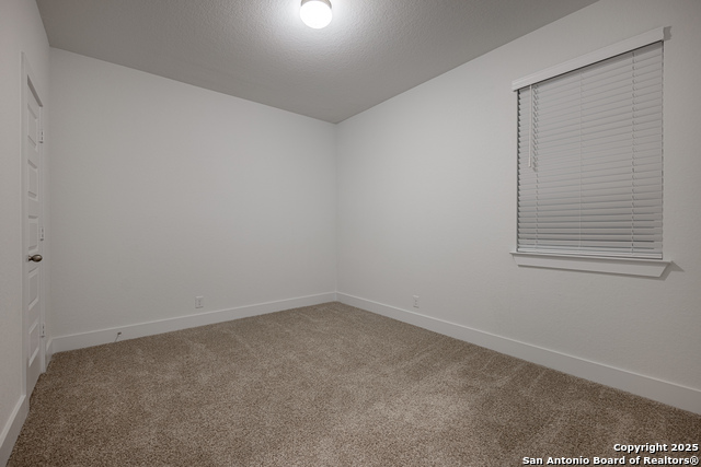 Listing photo id 18 for 322 Glenwood Ranch